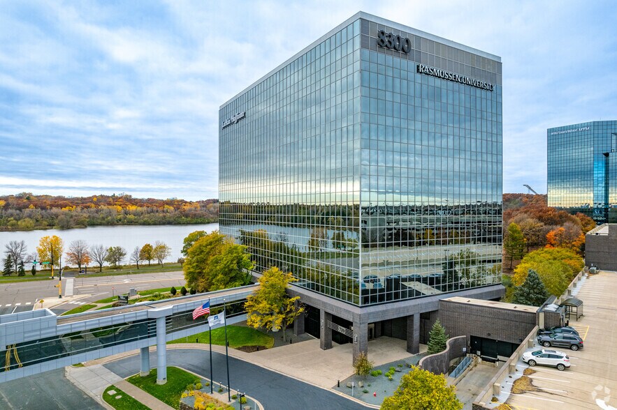 More Photos Of 8000-8500 Normandale Lake Blvd, Bloomington Unknown For Lease