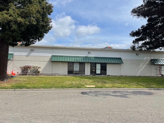 More Photos Of 7900-7994 Capwell Dr, Oakland Light Manufacturing For Sale