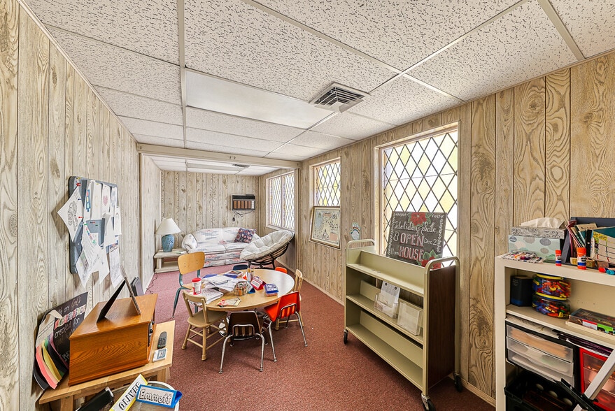 More Photos Of 300 S 7th St, Las Vegas Religious Facility For Sale