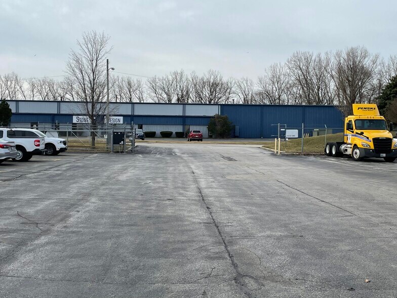 More Photos Of 2024 E Birchwood, Cudahy Truck Terminal For Lease