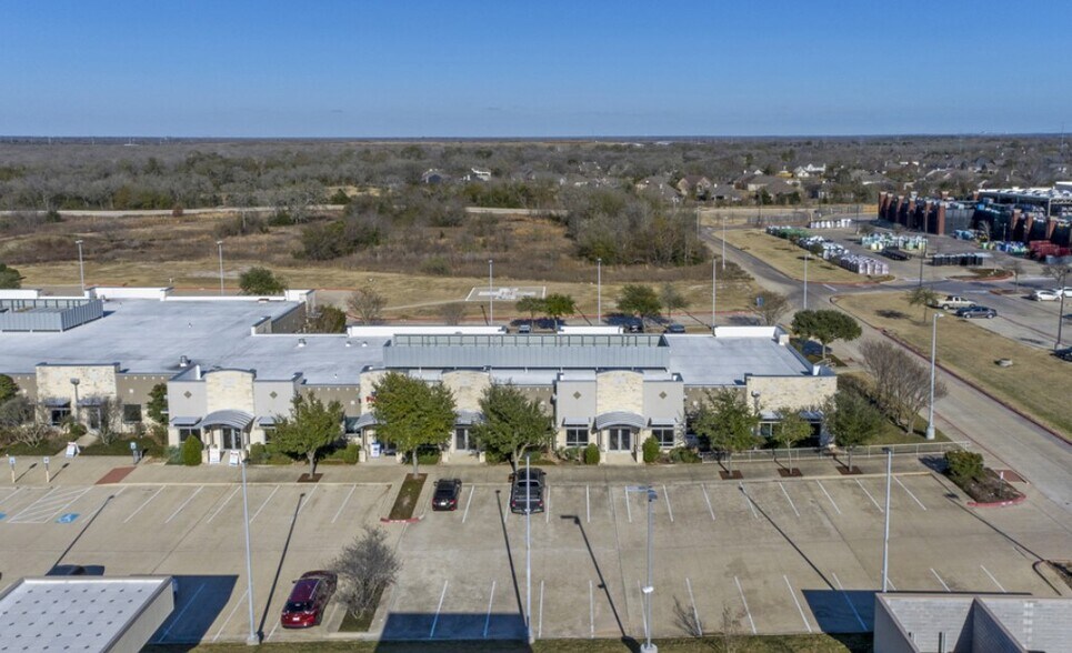 More Photos Of 4421 Highway 6, College Station Medical For Lease