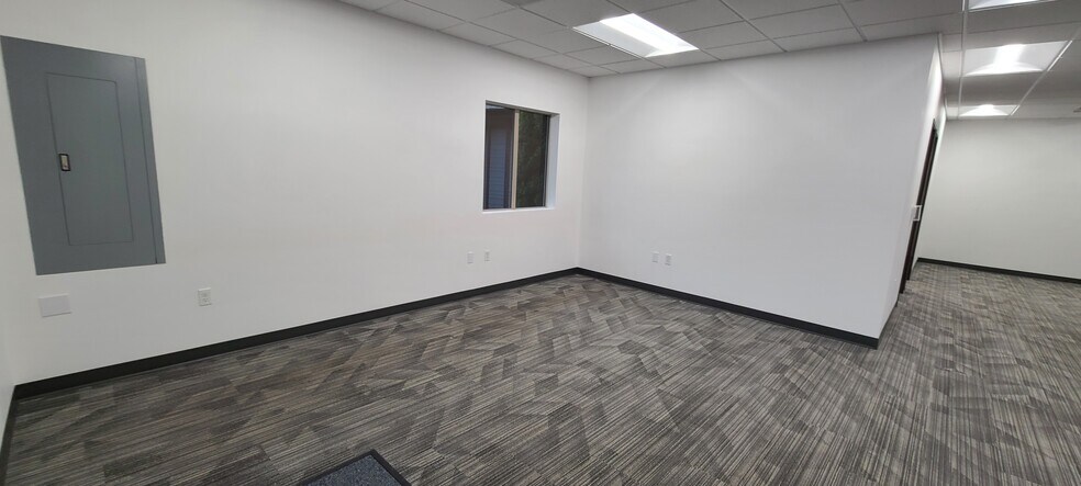 More Photos Of 2025 Madrona Ave SE, Salem Office For Lease