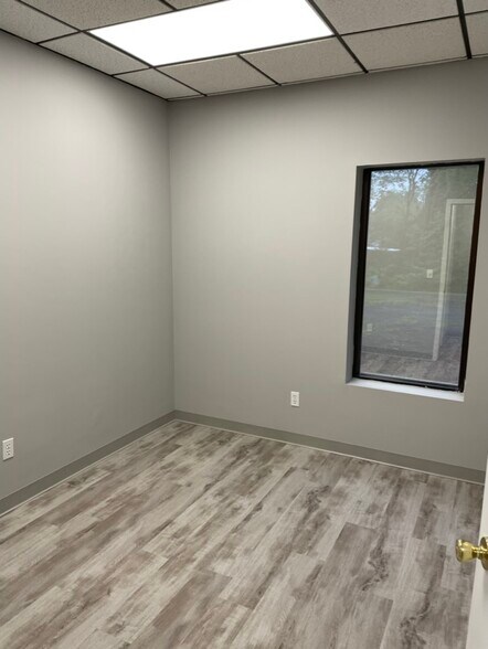 More Photos Of 189 (NYS) Route 25, Riverhead Medical For Sale