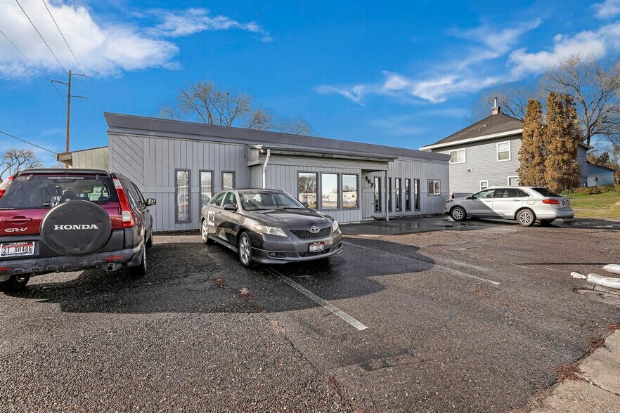 More Photos Of 507 Main Ave W, Twin Falls Flex For Sale