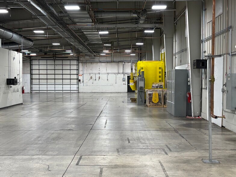 More Photos Of 42 Eighty Four Dr, Eighty Four Unknown For Lease