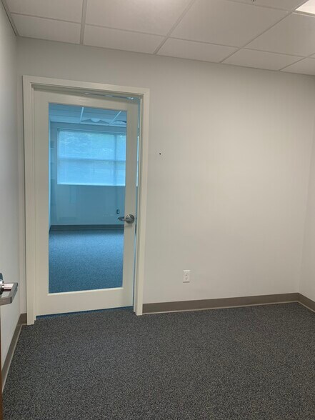 More Photos Of 3 Cherry St, Newburyport Medical For Lease