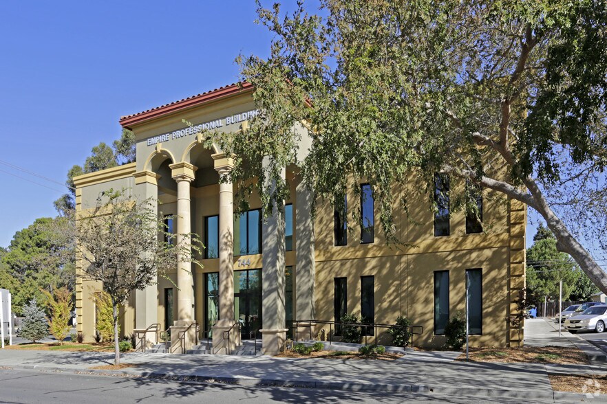 More Photos Of 744 Empire St, Fairfield Office For Lease