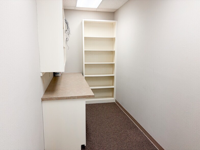 More Photos Of 6603 Utica Ave, Lubbock Office For Lease