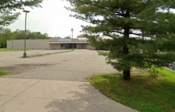 More Photos Of 2620 Auburn St, Rockford Manufacturing For Lease