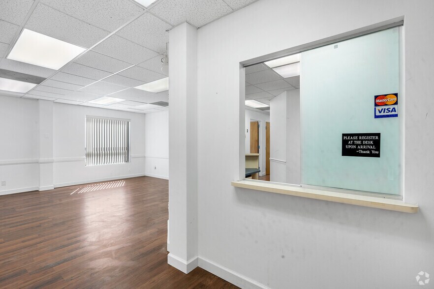 More Photos Of 2900 Main St, Stratford Medical For Sale