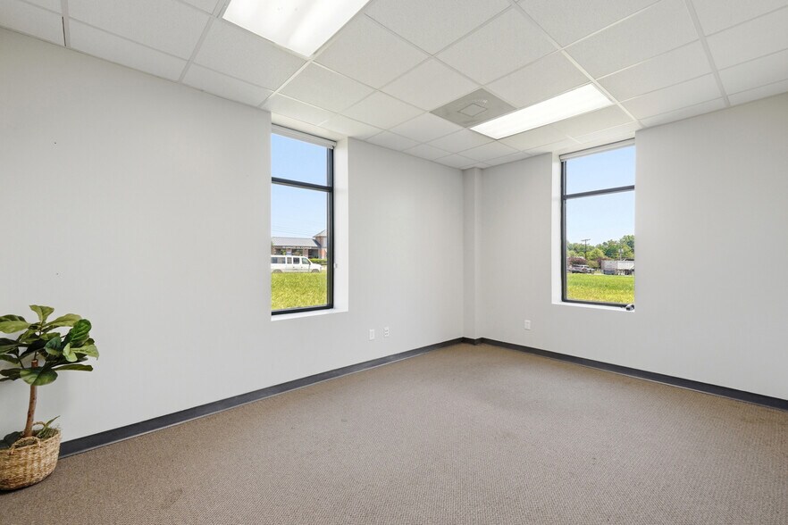 More Photos Of 13142 Albemarle Rd, Charlotte Light Distribution For Sale