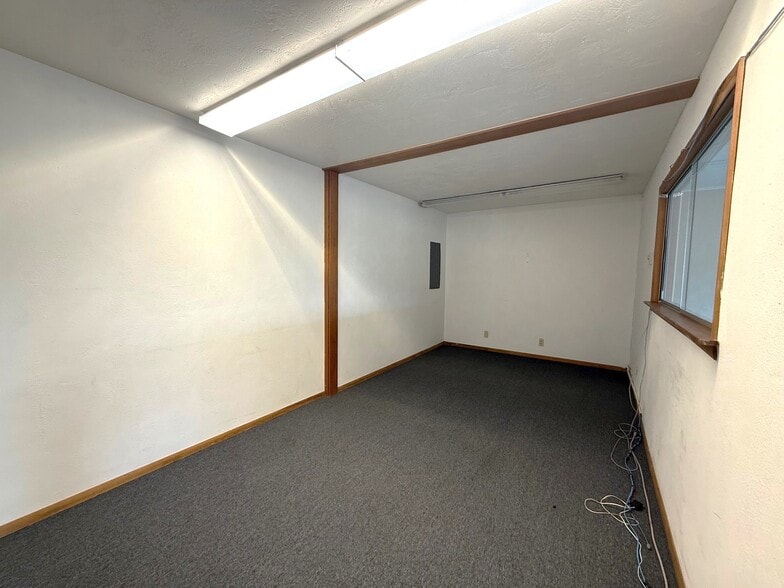More Photos Of 2184 Broadway Ave, North Bend Office For Sale