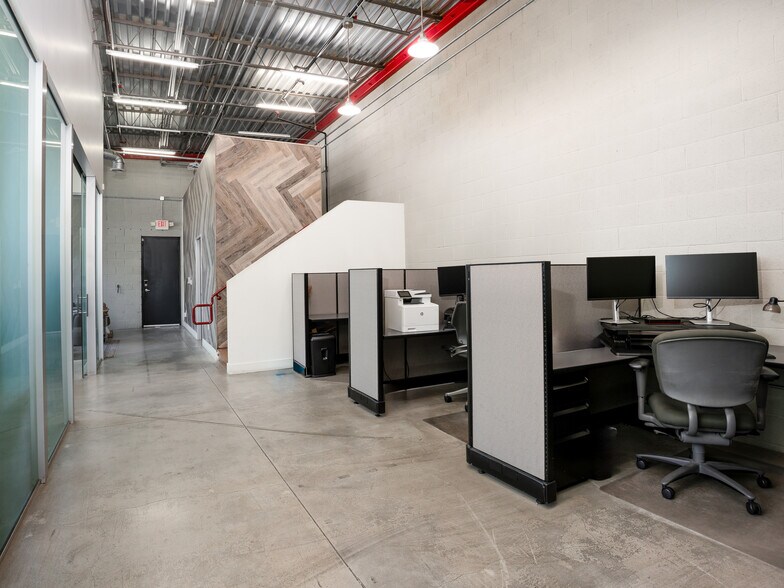 More Photos Of 134 Lomita St, El Segundo Office For Sale