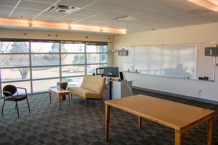 More Photos Of 1600 Saint Michaels Dr, Santa Fe Unknown For Lease
