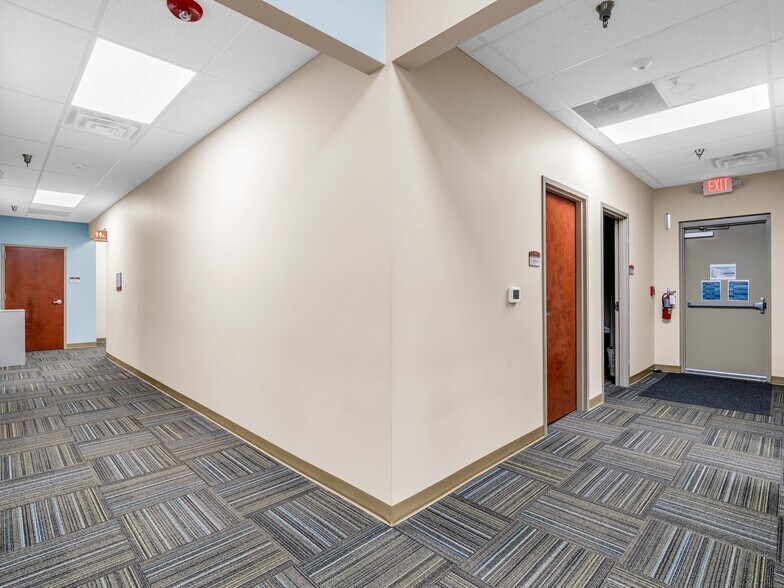 More Photos Of 104-168 Fiddlers Run Blvd, Morganton Unknown For Lease
