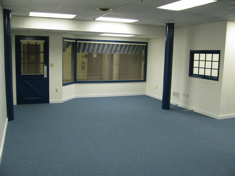 More Photos Of 1 Center Sq, Hanover Office For Lease