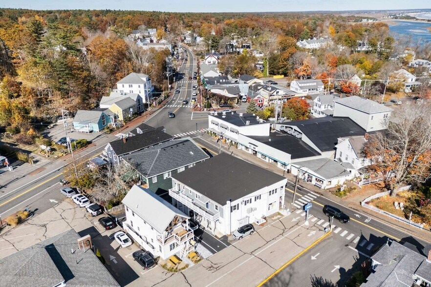 More Photos Of 20 Shore Rd, Ogunquit Storefront Retail Office For Sale