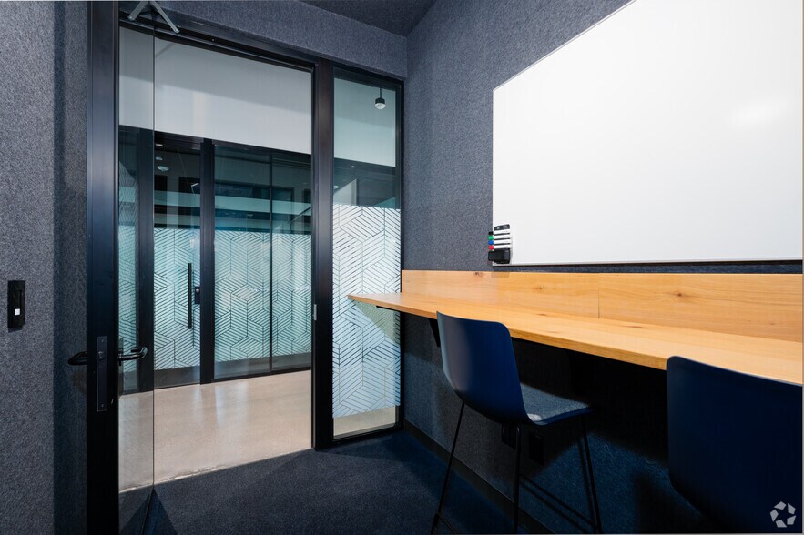 More Photos Of 702 Houston St, Fort Worth Coworking Space