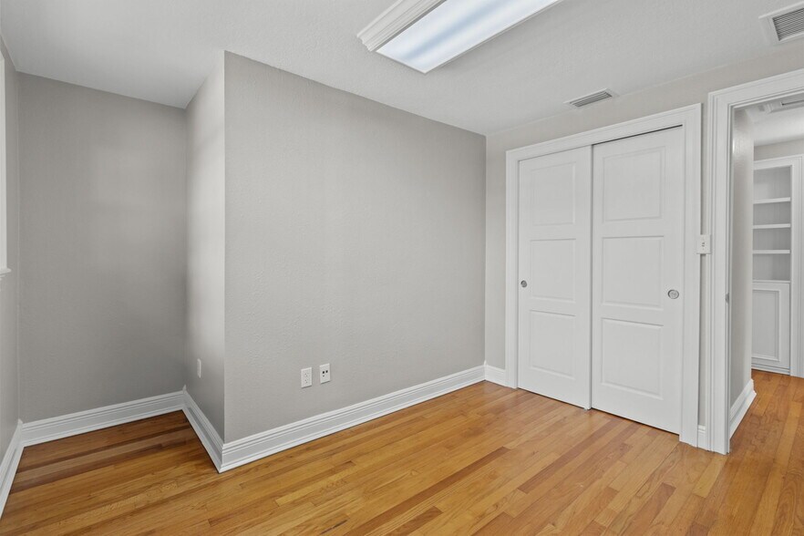 More Photos Of 1122 Omaha St, Palm Harbor Office Residential For Sale