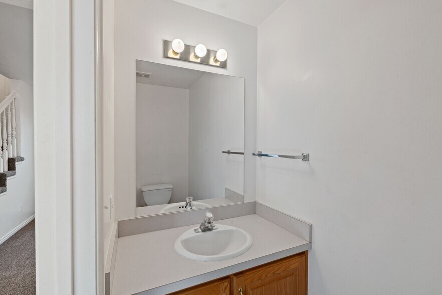 More Photos Of 984 E 900 S, Provo Apartments For Sale