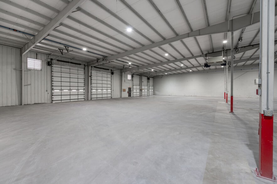 More Photos Of 3525 Enterprise Way, Green Cove Springs Warehouse For Lease