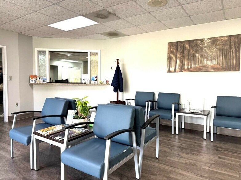 More Photos Of 112 Houston St, Lexington Medical For Sale