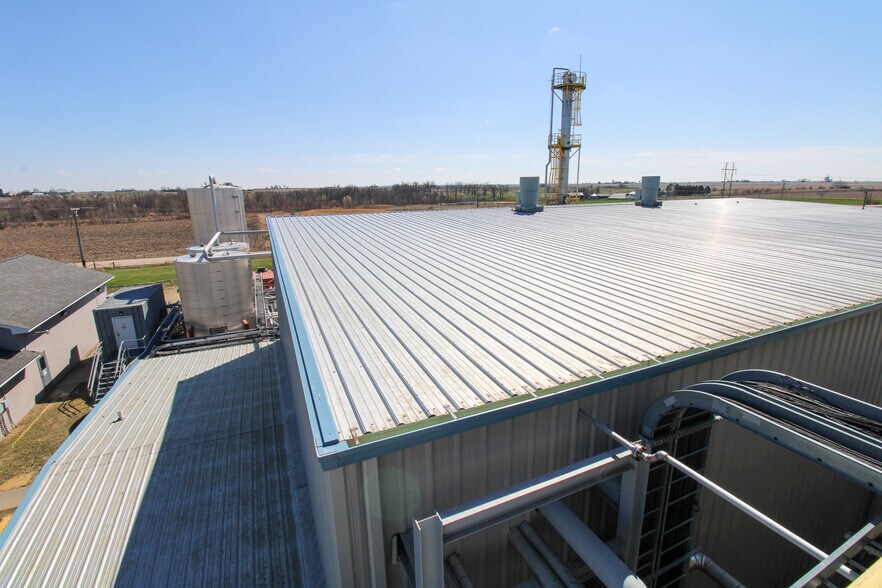 More Photos Of 5640 44th Ave S, Clinton Industrial For Sale