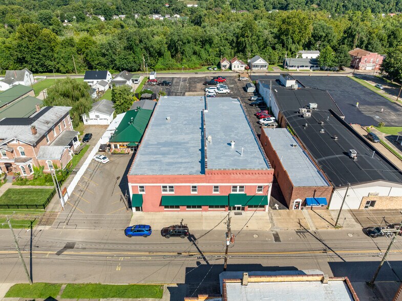 More Photos Of 240 3rd Ave, Gallipolis Flex For Sale