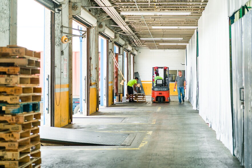 More Photos Of 4735-4795 Leyden St, Denver Warehouse For Lease