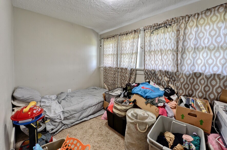 More Photos Of 5214 Guide Meridian, Bellingham Auto Repair For Sale