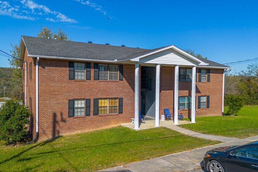 Primary Photo Of 100 S Ridge Dr, Woodbury Apartments For Sale