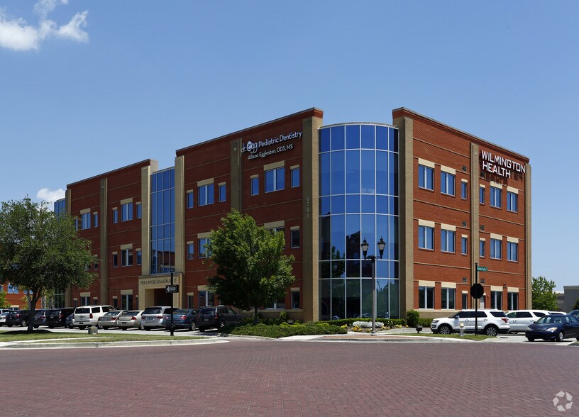 More Photos Of 6781 Parker Farm Dr, Wilmington Loft Creative Space For Lease