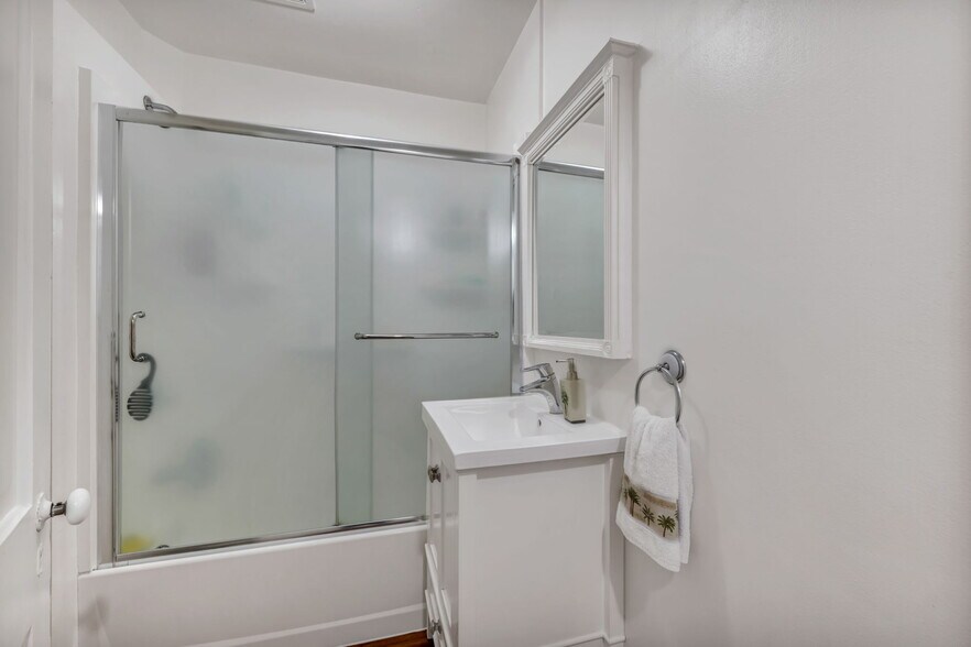 More Photos Of 58 N C St, Virginia City Storefront For Sale