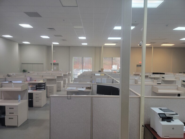 More Photos Of 2855 Marconi Dr, Alpharetta Flex For Lease