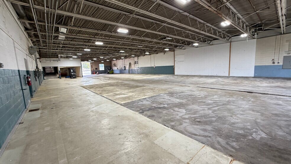More Photos Of 1350 Balata St, Easton Warehouse For Sale