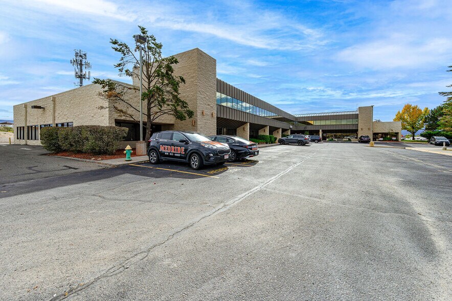 More Photos Of 2768 Compass Dr, Grand Junction Office For Lease