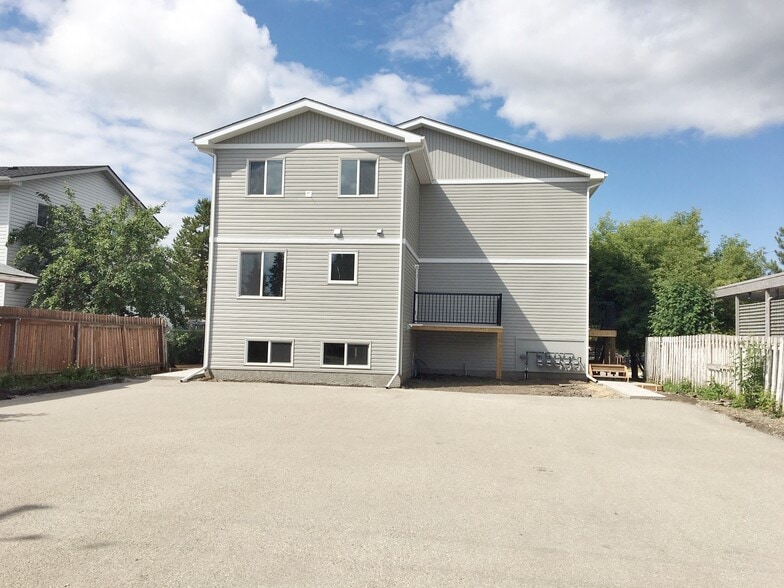 More Photos Of 106 Jespersen Ave, Spruce Grove Apartments For Sale