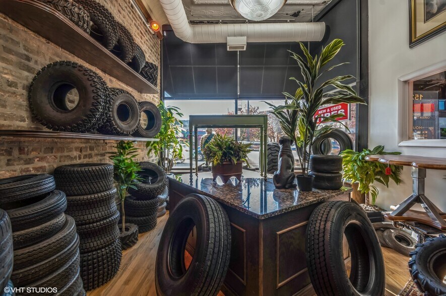 More Photos Of 1528 W Fullerton Ave, Chicago Storefront Retail Residential For Sale
