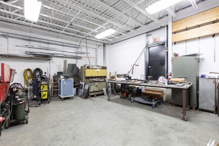 More Photos Of 7431 Industrial Rd, Lantzville Warehouse For Sale