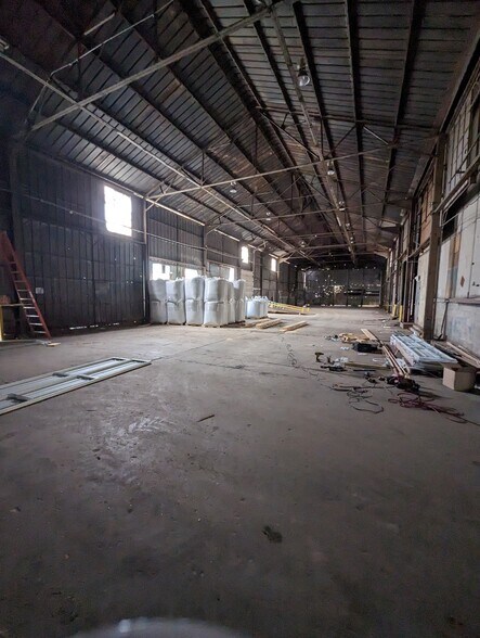 More Photos Of 4530 N 25th St, Terre Haute Warehouse For Lease