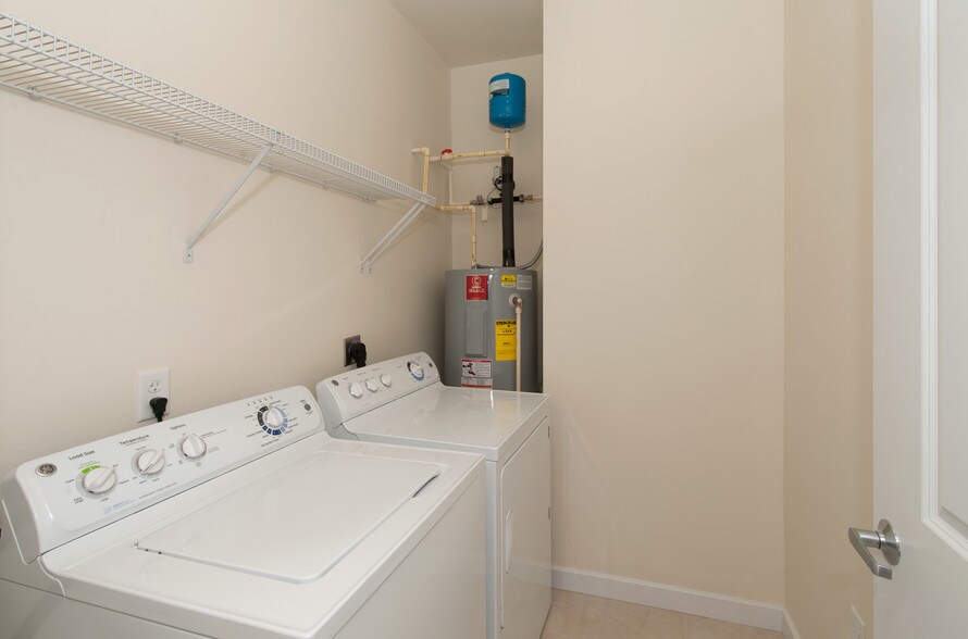 More Photos Of 332 Laskin Rd, Virginia Beach Apartments For Lease