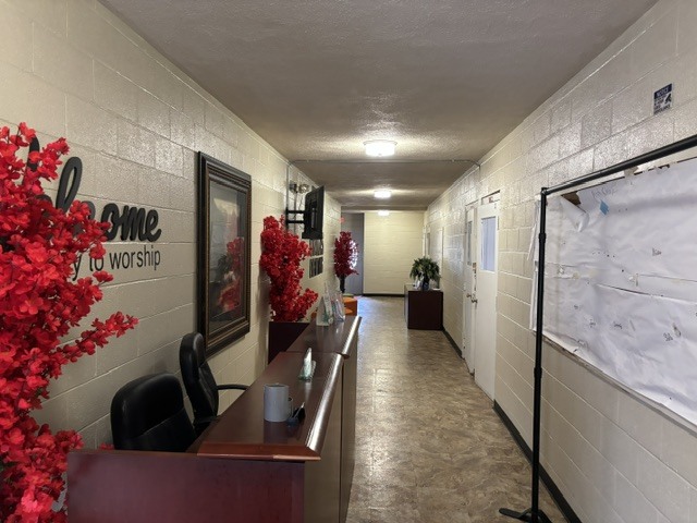 More Photos Of 722 Waggoner Ave, Evansville Religious Facility For Sale