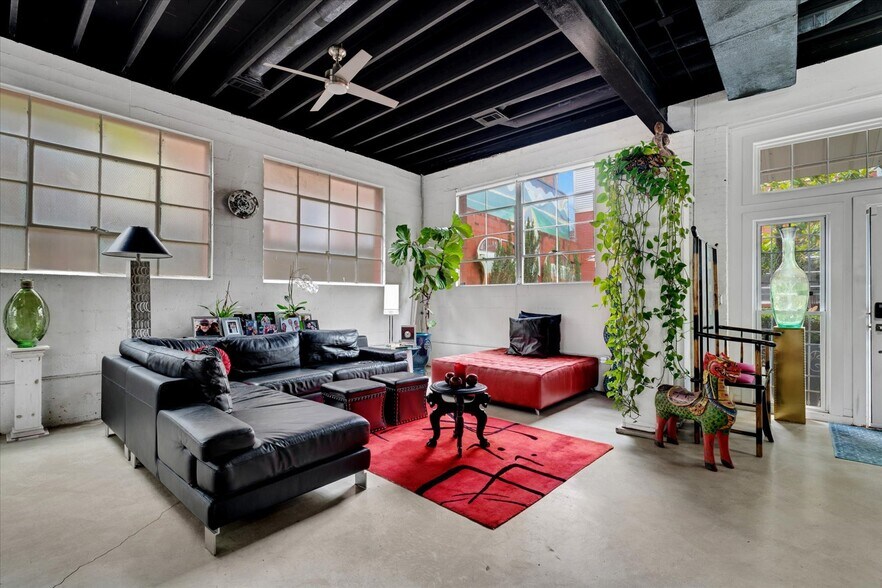 More Photos Of 282 Walker St SW, Atlanta Apartments For Sale