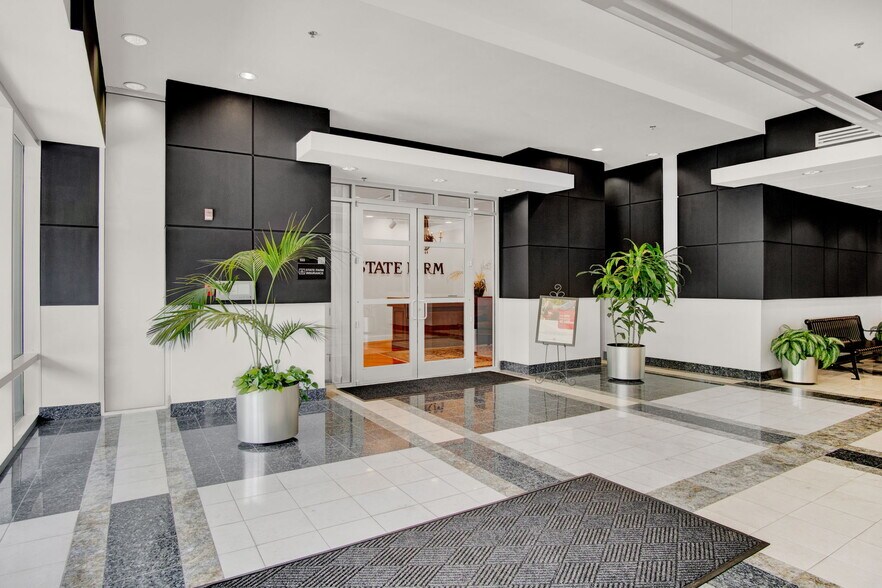 More Photos Of 6200 Metrowest Blvd, Orlando Office For Sale