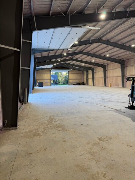 More Photos Of 13403 Stave Lake rd, Mission Warehouse For Lease