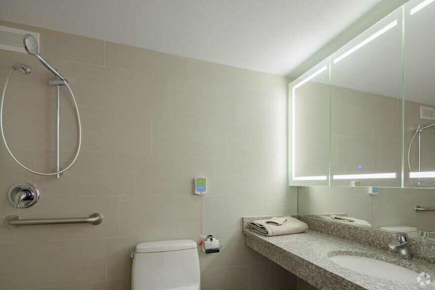 More Photos Of 700 Sheridan Rd, Highwood Congregate Senior Housing For Sale