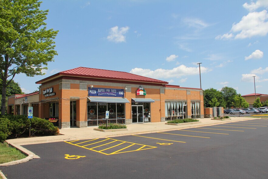 More Photos Of 181-185 N Barrington Rd, Schaumburg Storefront For Sale