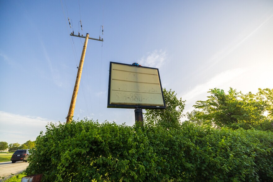More Photos Of 23621 S State Route 291, Harrisonville Industrial For Sale