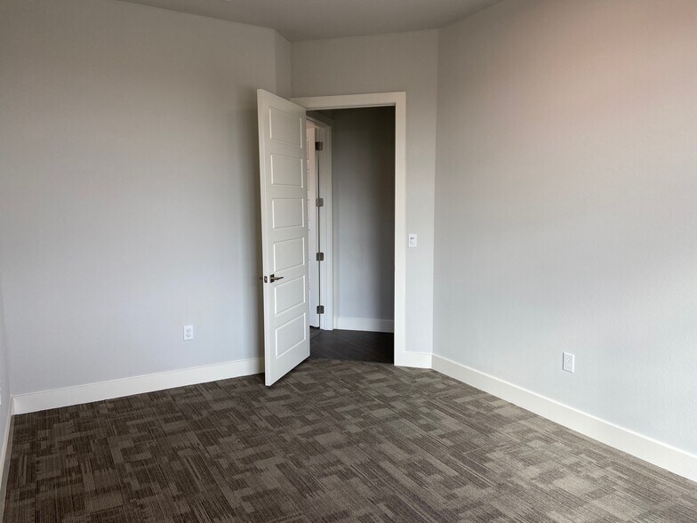 More Photos Of 8805 N Tarrant Pky, North Richland Hills Medical For Sale