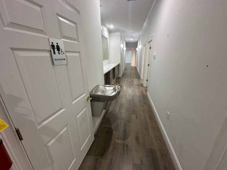 More Photos Of 10405 Old Alabama Connector Rd, Alpharetta Medical For Lease